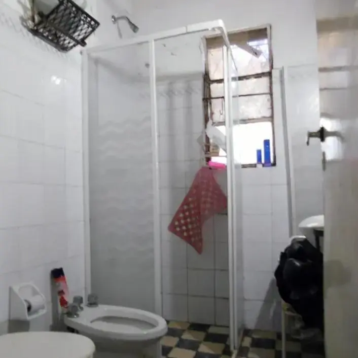 Casa en venta - 4 Dormitorios 3 Baños - Esteban Echeverría 4