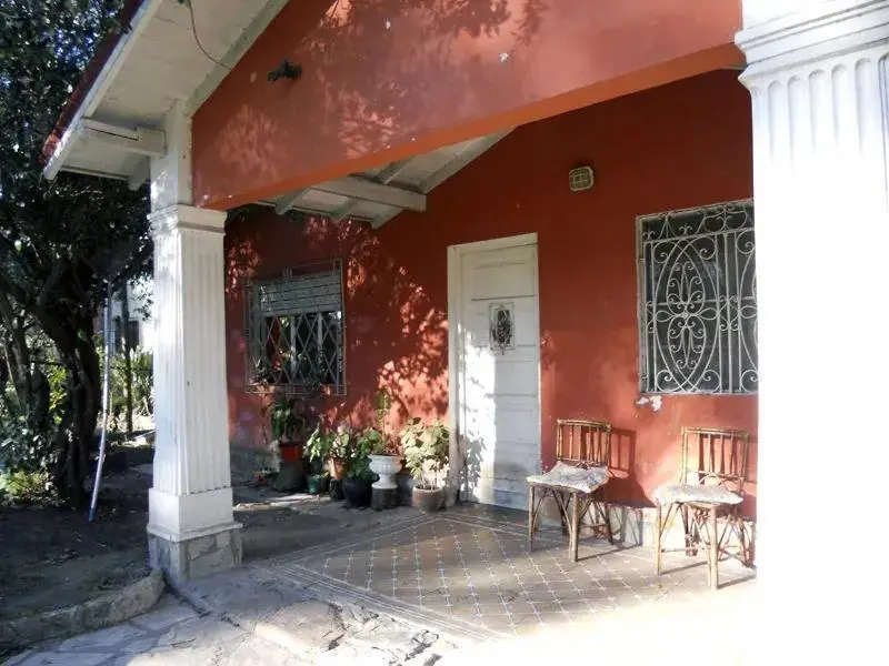 Casa en venta - 4 Dormitorios 3 Baños - Esteban Echeverría 2