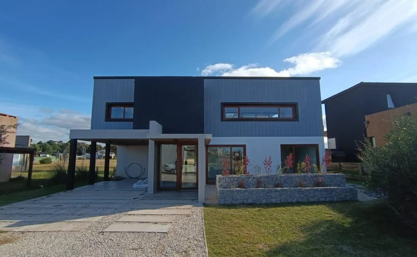 Casa en venta - 4 Dormitorios 4 Baños - Pinamar 2
