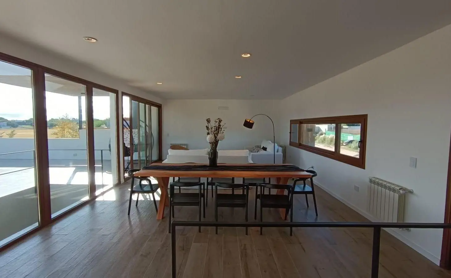 Casa en venta - 4 Dormitorios 4 Baños - Pinamar 5