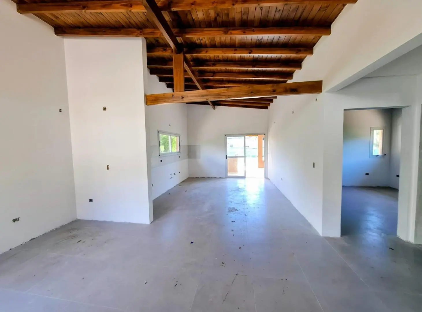 Casa en Venta - 2 dormitorios 1 baño - Costa del Este 5