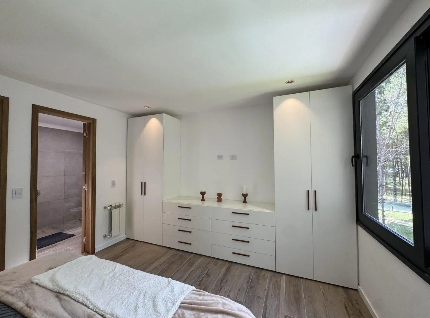 Casa en Venta - 4 dormitorios 3 baños - Costa Esmeralda 4