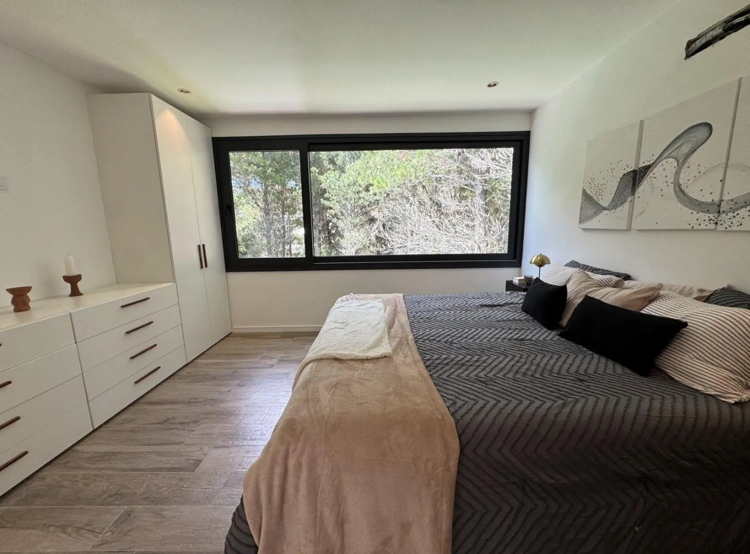 Casa en Venta - 4 dormitorios 3 baños - Costa Esmeralda 5
