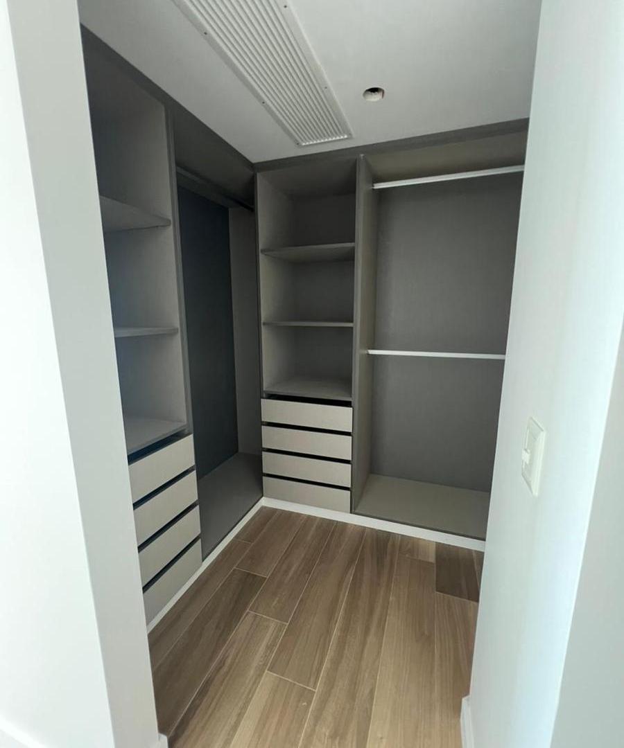 Foto de Departamento en venta - 4 Dormitorios 5 Baños - Mar del Plata, imagen 2