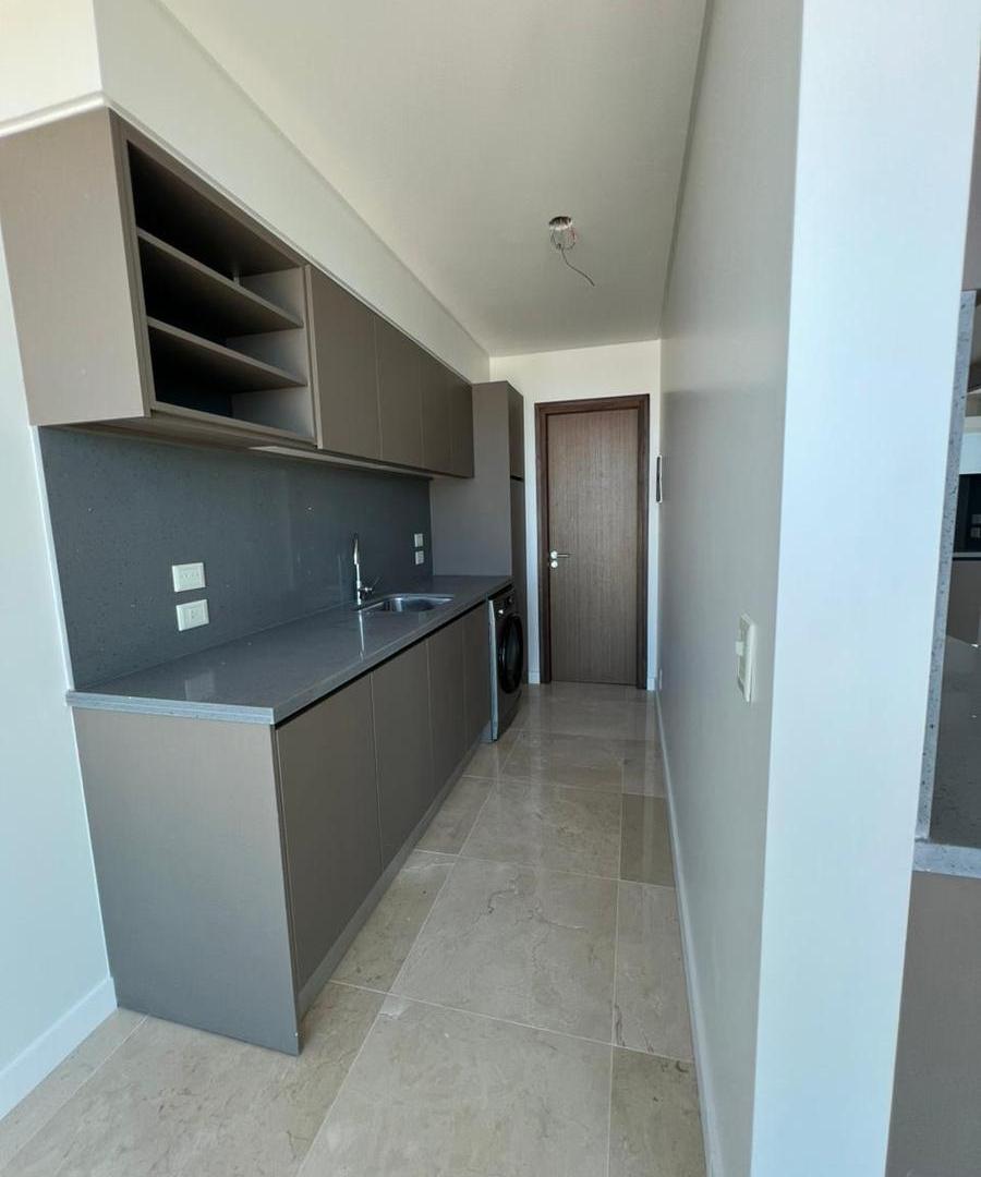 Foto de Departamento en venta - 4 Dormitorios 5 Baños - Mar del Plata, imagen 3