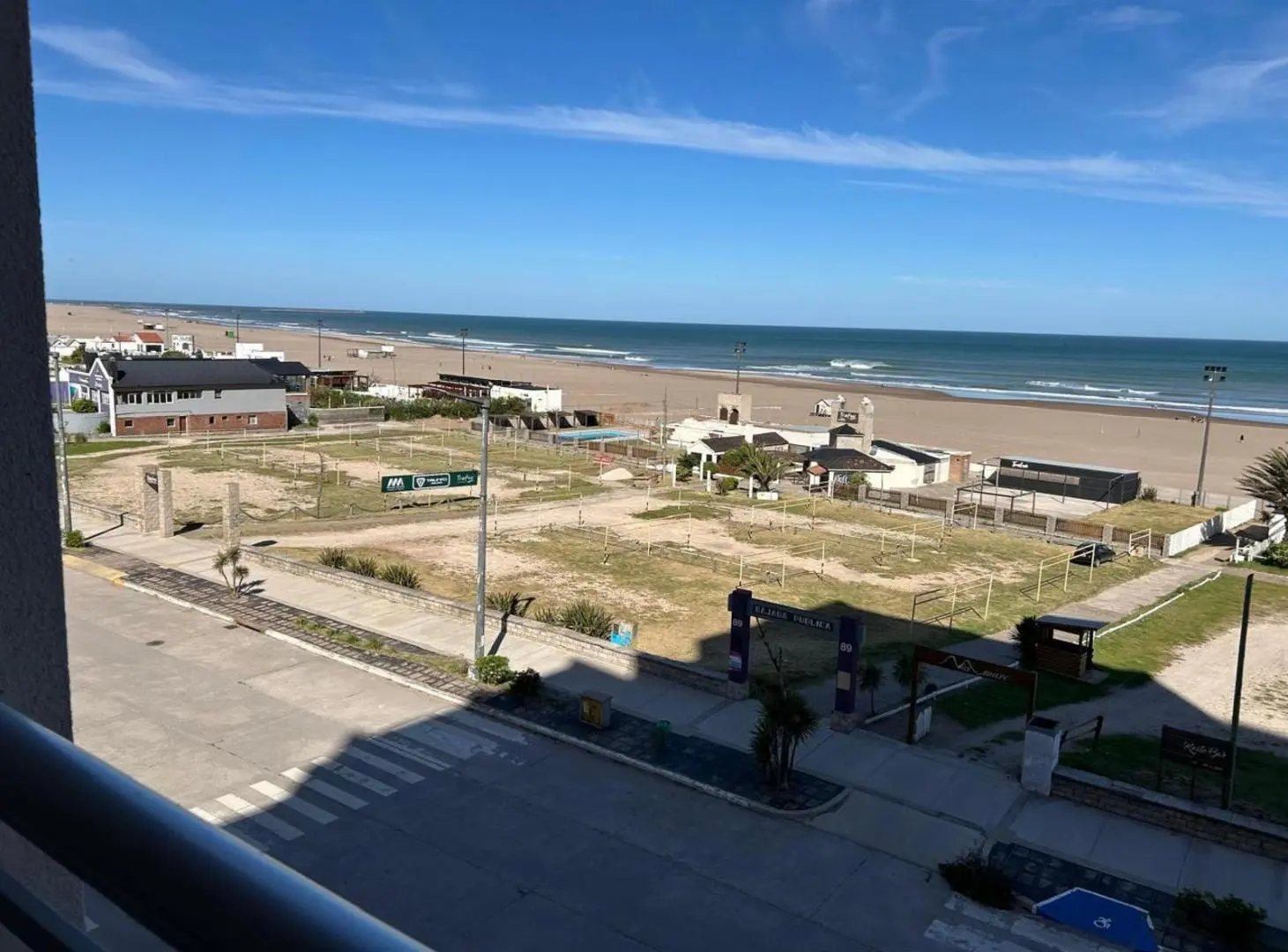 Departamento en alquiler temporario - 3 Dormitorios 2 Baños - Necochea 2