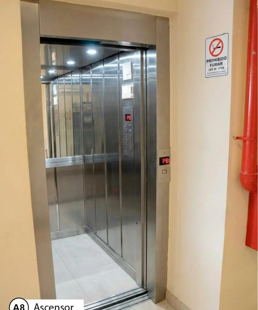Depósito en venta - 10 Ambientes - 1.200mts2 - Flores 3