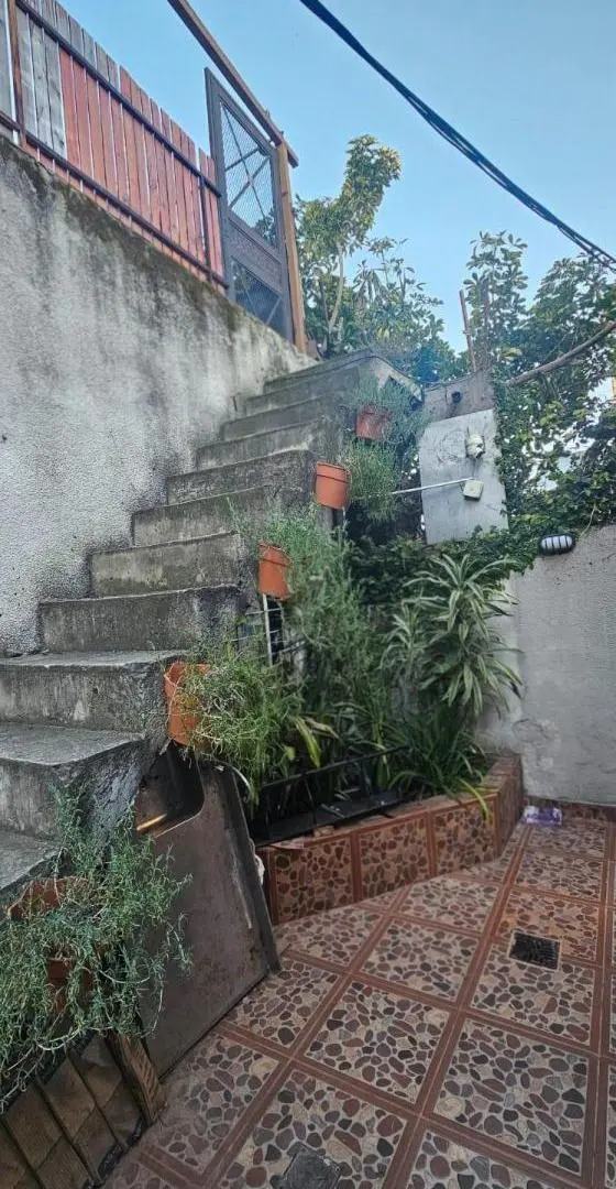 PH en venta - 3 Dormitorios 2 Baños - Quilmes 3