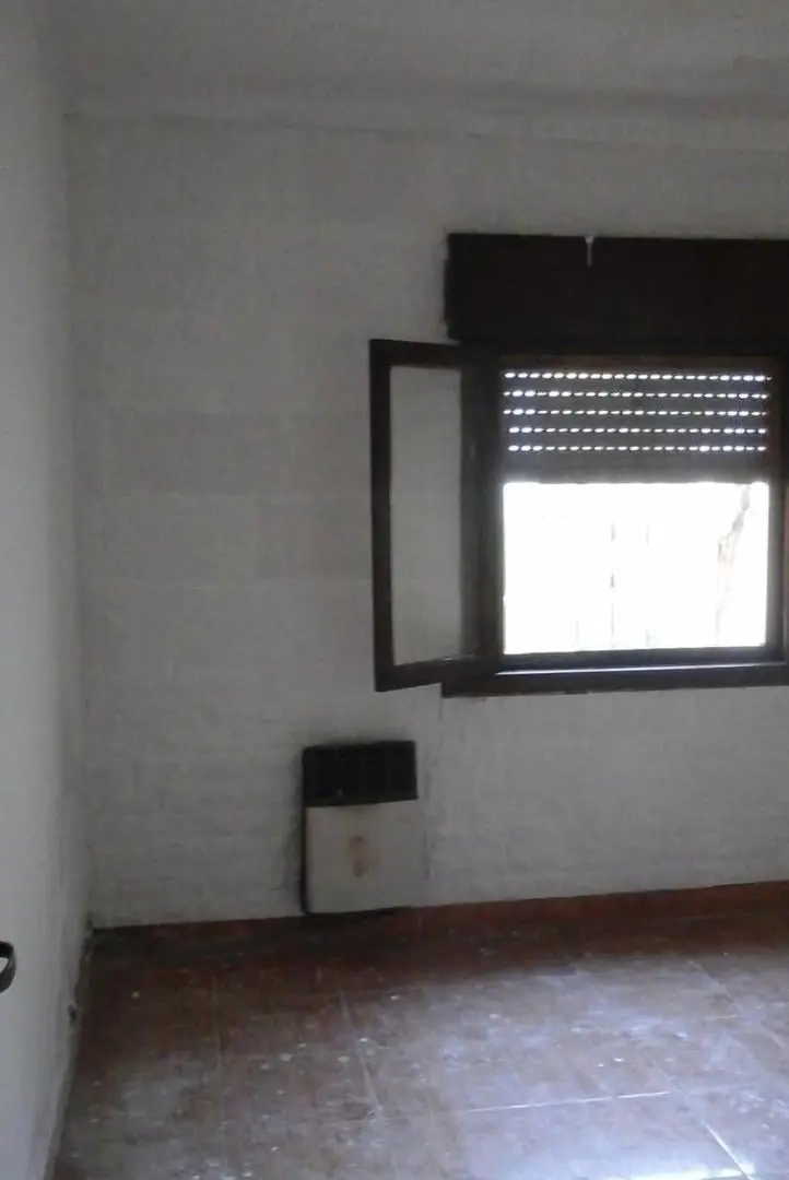 PH a refaccionar en venta - 2 Dormitorios 1 Baño - Berisso 2