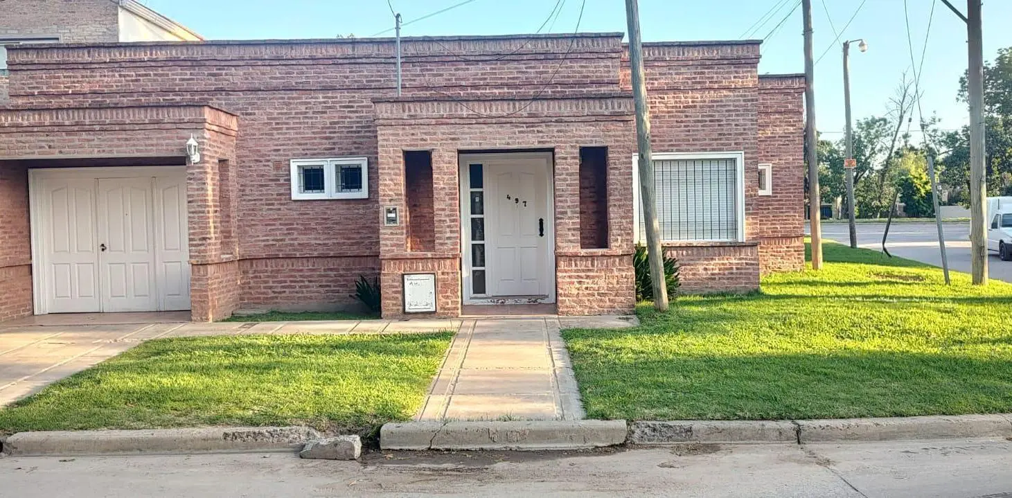 Casa en venta - 3 Dormitorios 2 Baños - Cocheras - 442Mts2 - Coronel Brandsen 4