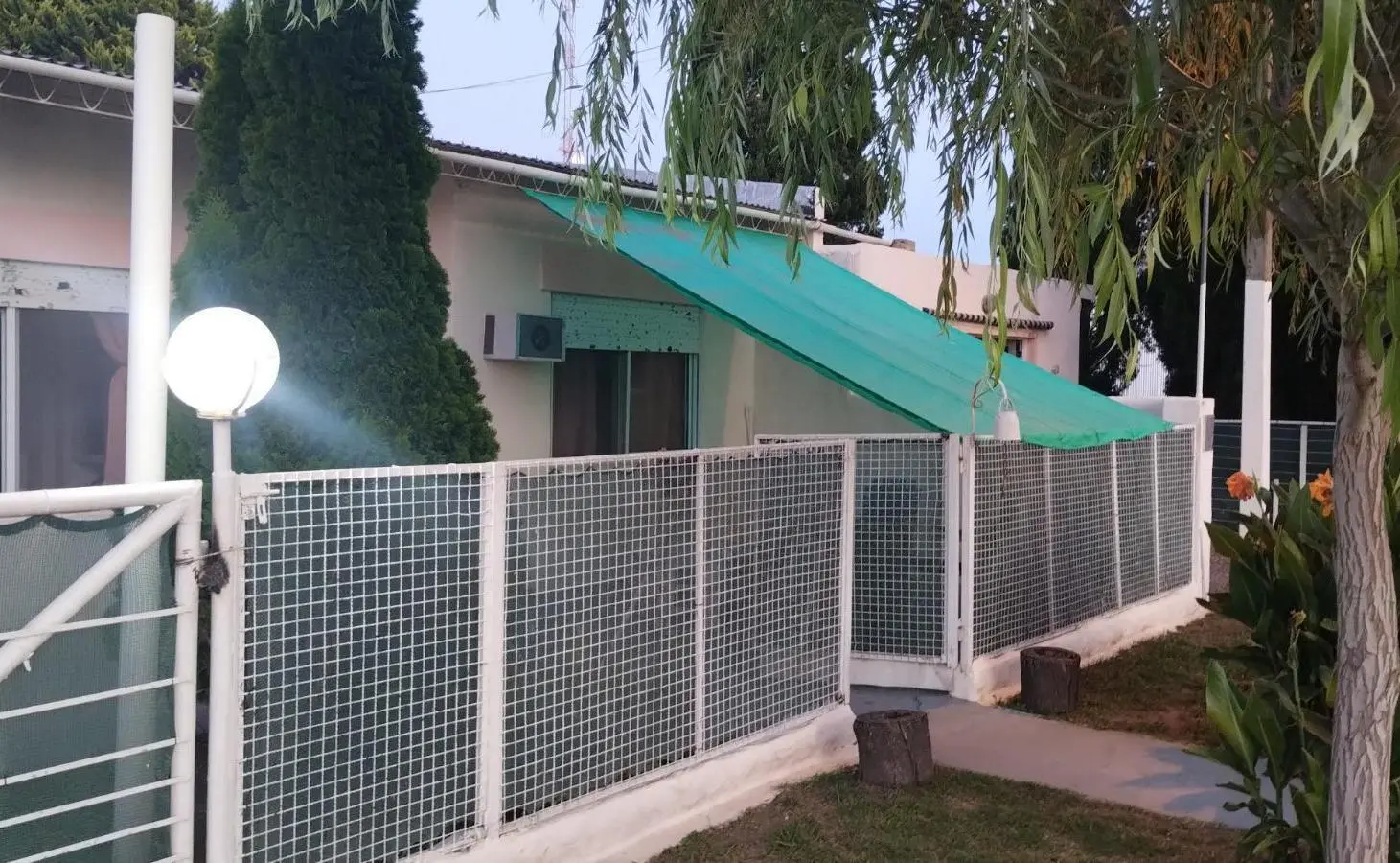 Casa en venta - 3 Dormitorios 2 Baños - Cochera - 960Mts2 - General Arenales 3