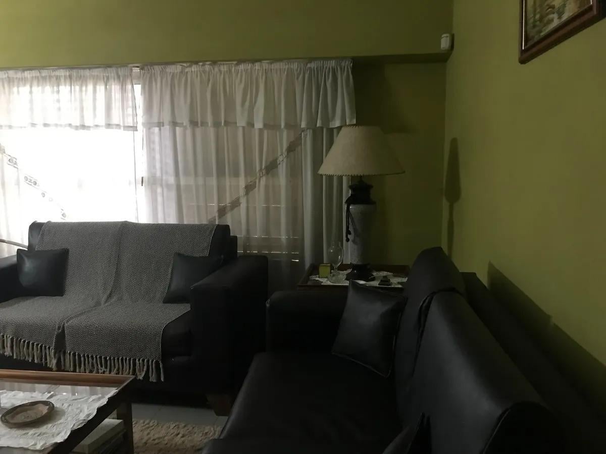 Casa en venta - 4 Dormitorios 4 Baños - San Miguel