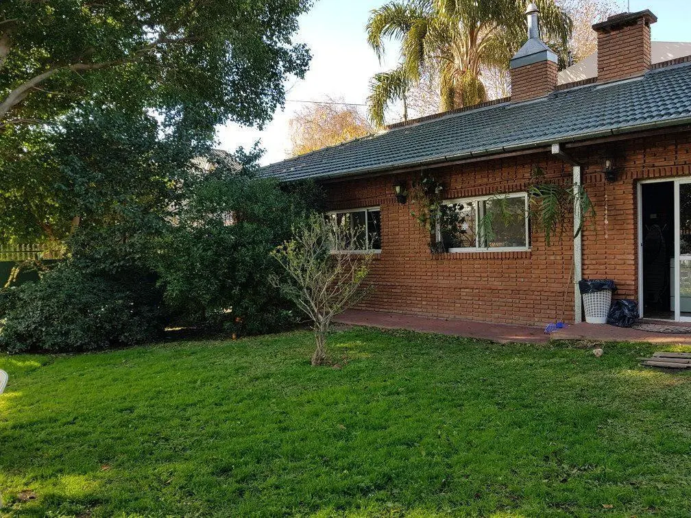 Casa y terrenos en venta - 3 dormitorio 2 baños - 600mts2 - General San Martin 1