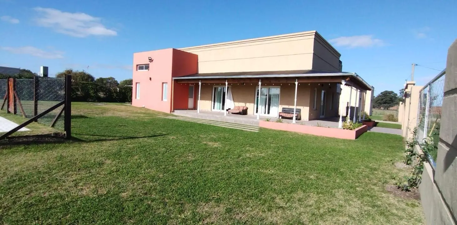 Quinta en venta - 1 Dormitorio 3 Baños - 875mts2 - Tandil 3