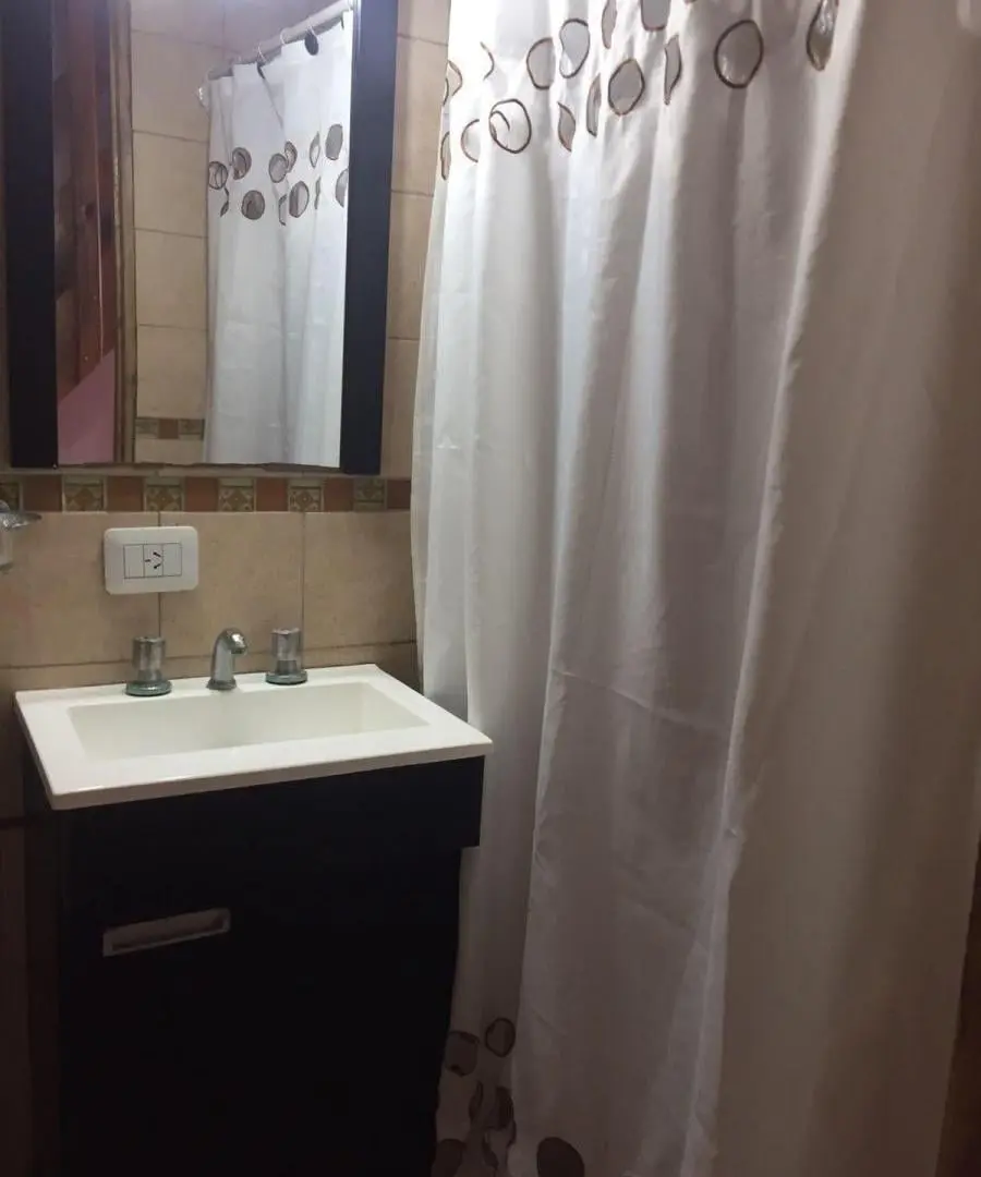 Departamento en venta - 3 Dormitorios 2 Baños - Mar del Tuyu 1