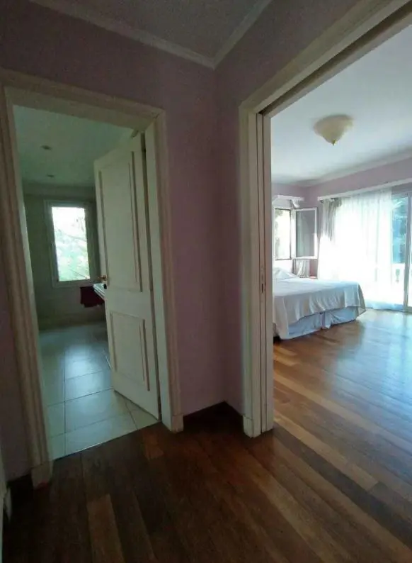 Casa venta - 5 dormitorios 5 baños - 2400mts2 totales - Abril Club De Campo 4