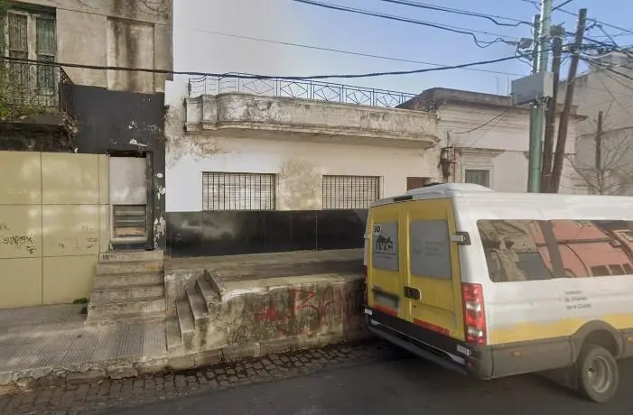 Casa en venta - 5 Dormitorios 2 Baños - Boca 5