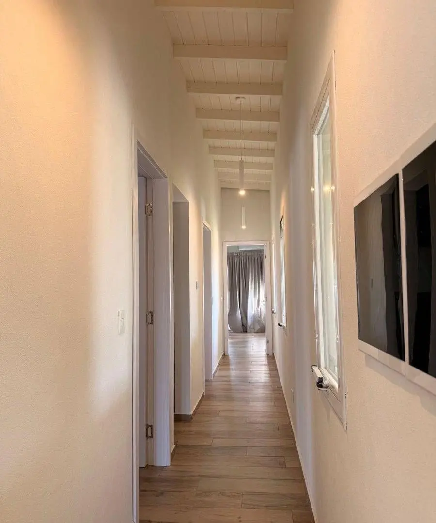 Casa en venta - 4 Dormitorios 3 Baños - Pinamar 3
