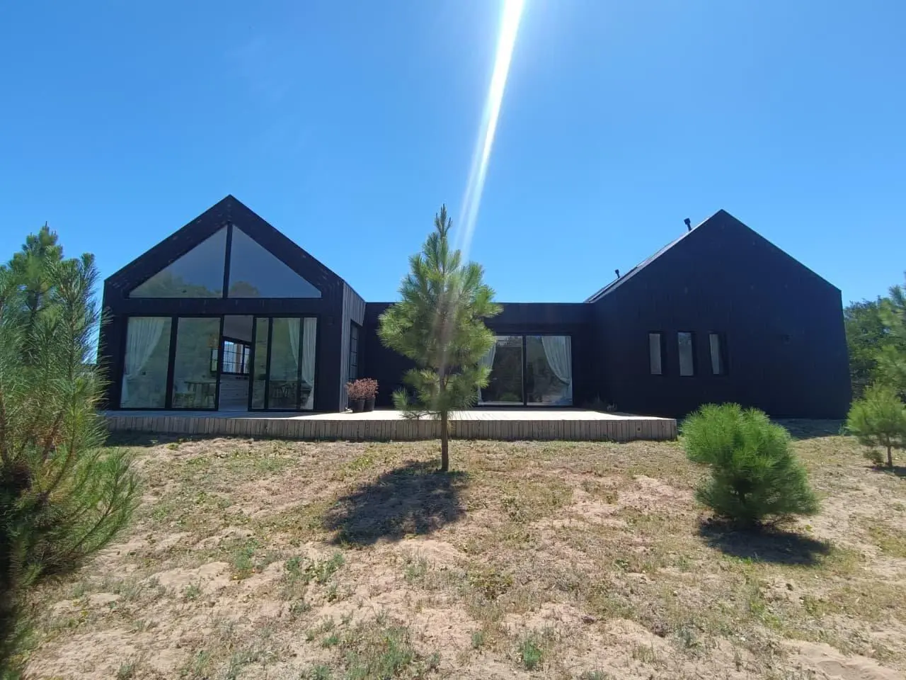 Casa en venta - 3 Dormitorios 2 Baños - Pinamar 5
