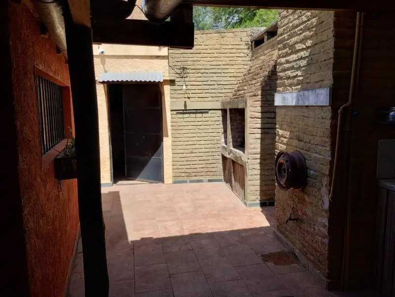 Casa en venta - 3 Dormitorios 1 Baño - Cochera - 650Mts2 - Ramallo 5