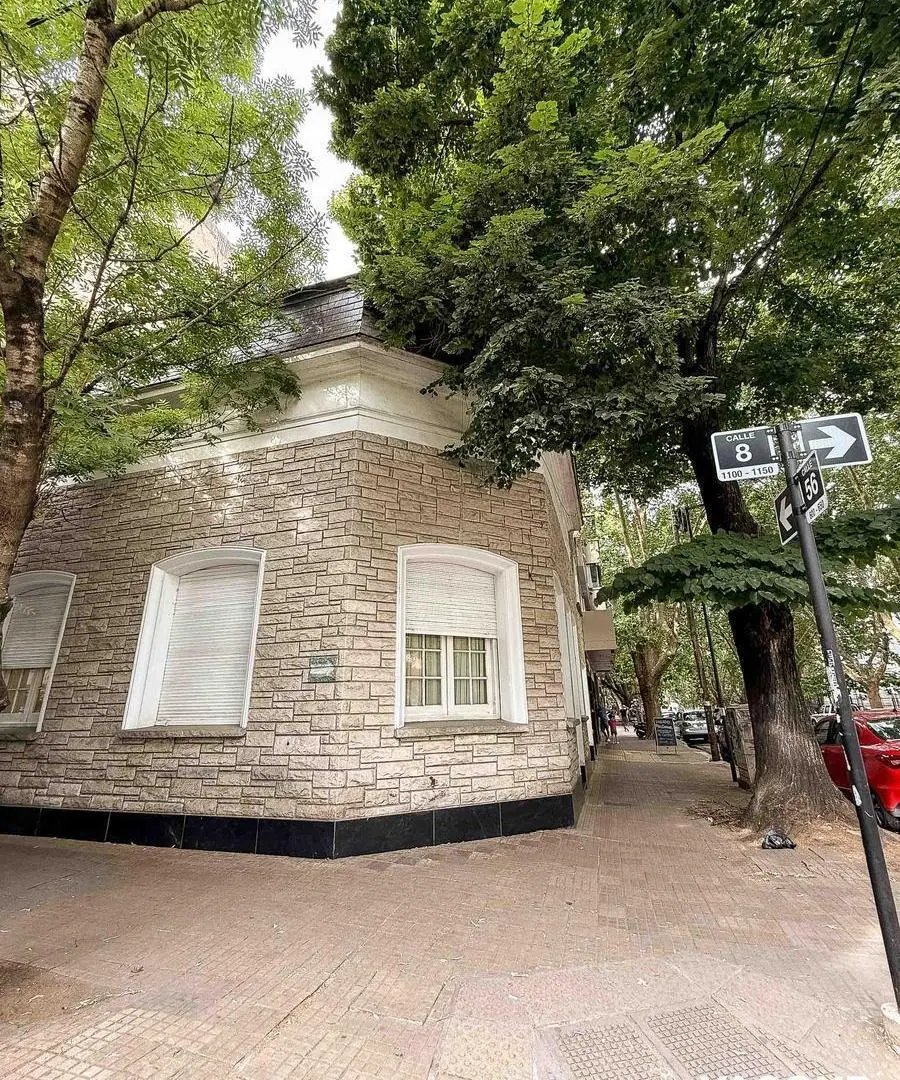 PH en venta - 4 Dormitorios 2 Baños - Cochera - 255Mts2 - La Plata 3