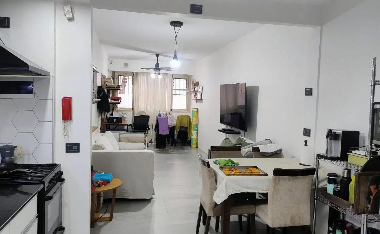 Departamento en venta - 2 Dormitorios 2 Baños - Flores