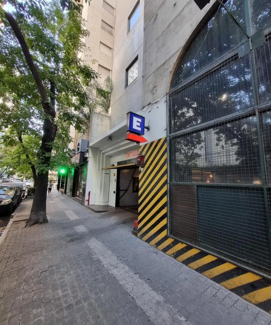 Cochera en venta - 15mts2 - Palermo Chico 2