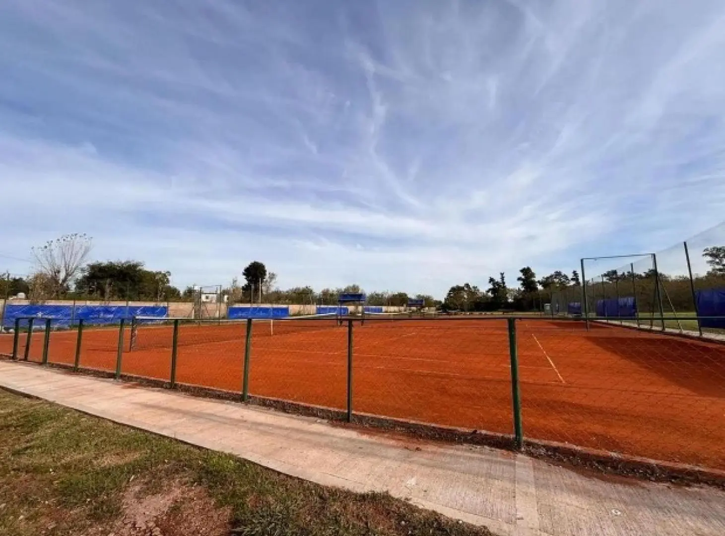 Terreno en venta - 450mts2 - Longchamps, Almirante Brown 5