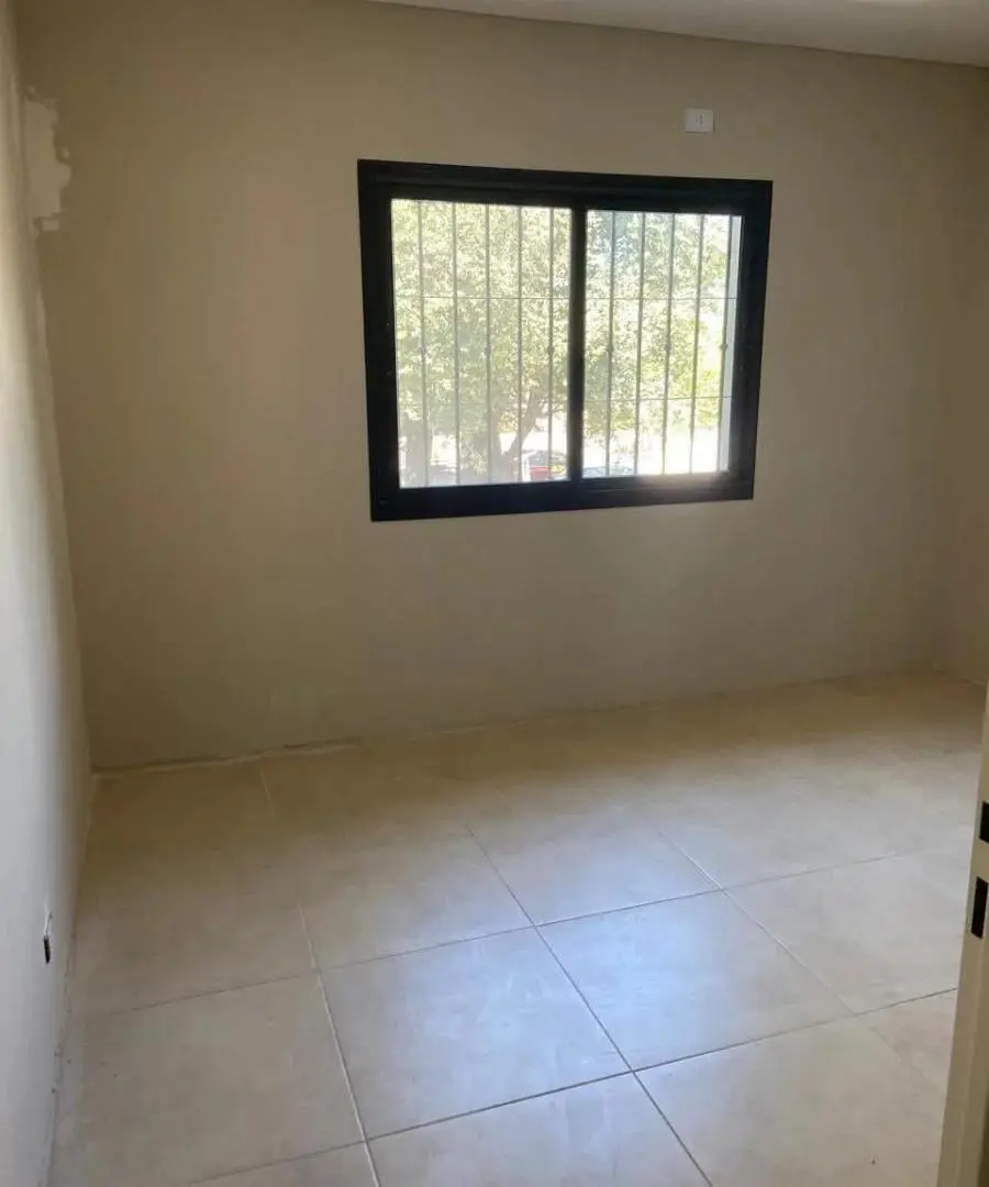 Casa en venta - 3 Dormitorios 2 Baños - Malvinas Argentinas 3