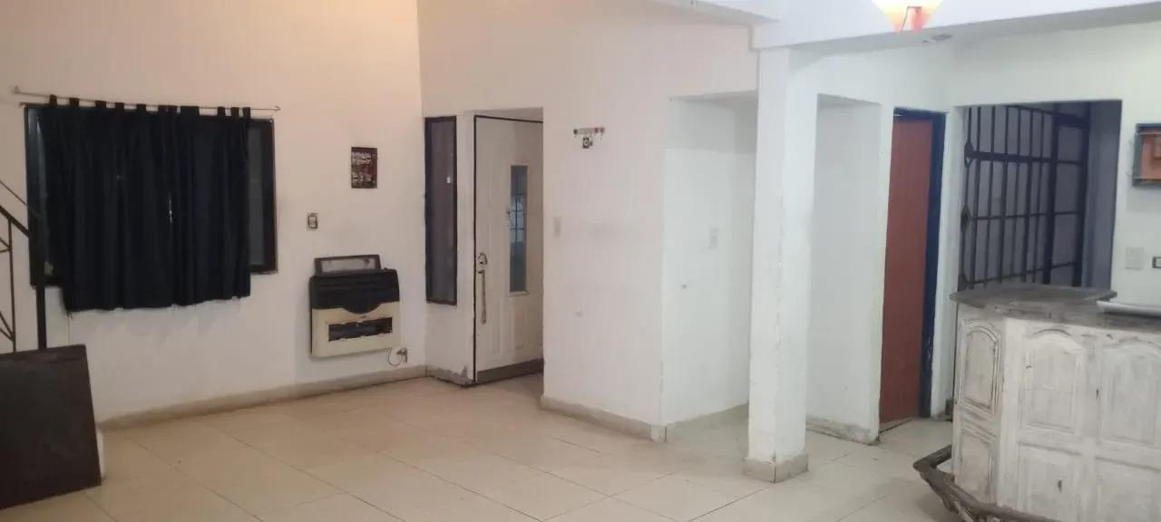 Casa en venta - 3 Dormitorios 1 Baño - Ezeiza