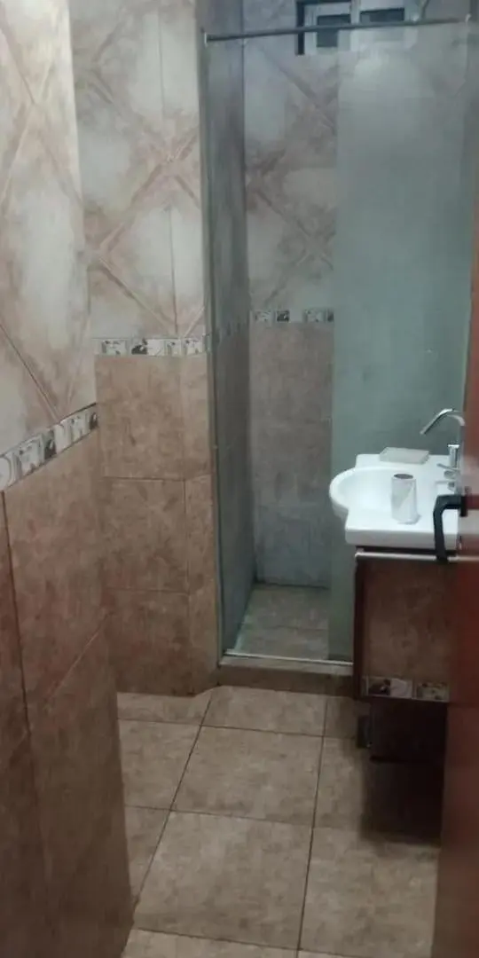Casa en venta - 3 Dormitorios 1 Baño - Ezeiza 4