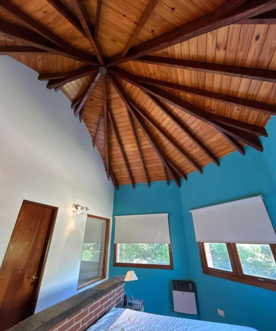 Casa en venta - 4 Dormitorios 3 Baños - Villa Gesell 4