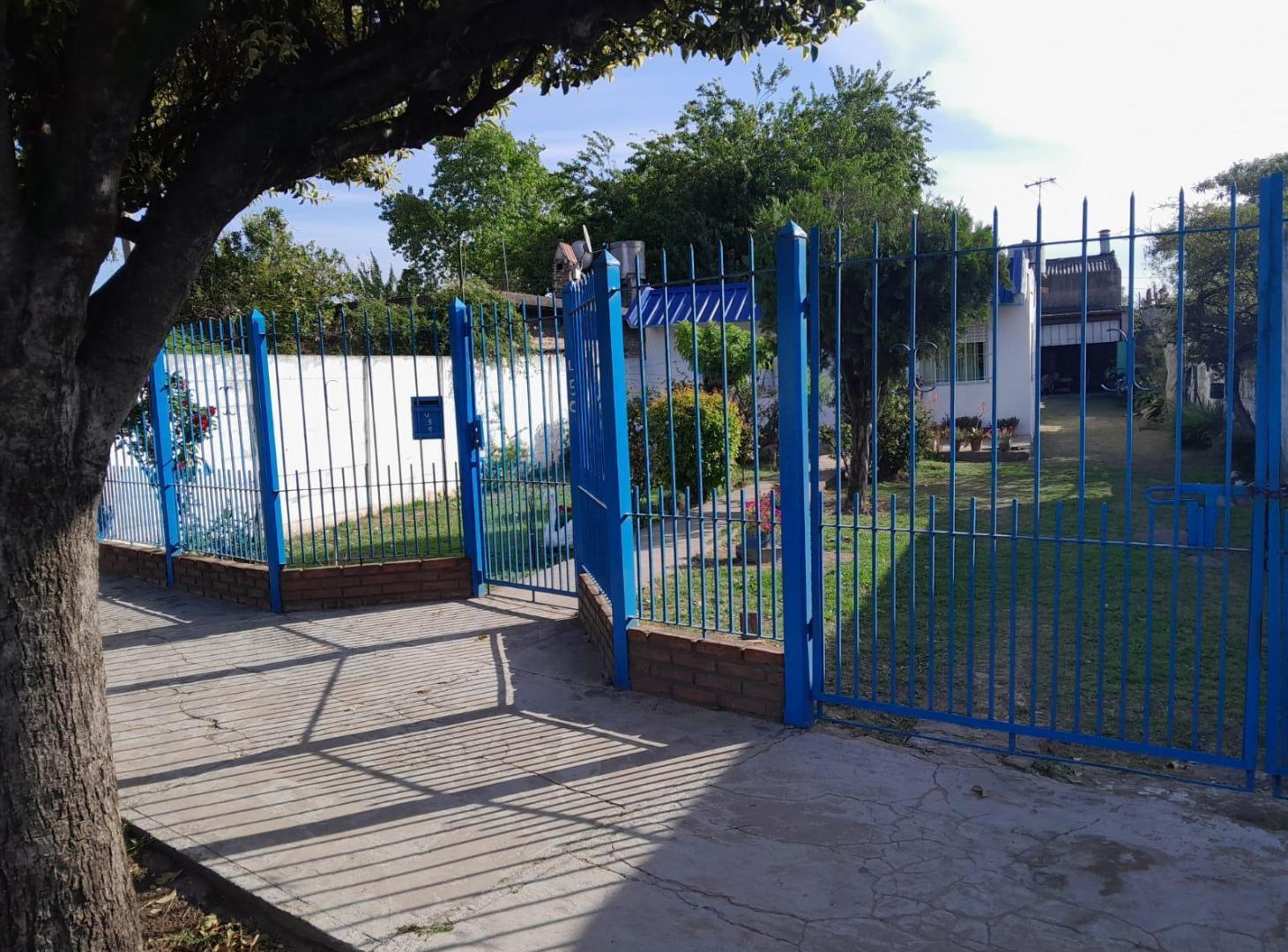 Casa en venta - 2 Dormitorios 2 Baños - Cochera - 500Mts2 - Florencio Varela