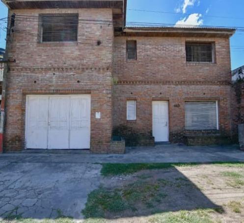 Casa en venta - 3 Dormitorios 3 Baños - La Plata