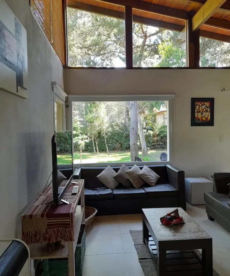 Casa en venta - 3 Dormitorios 2 Baños - Costa del Este 4