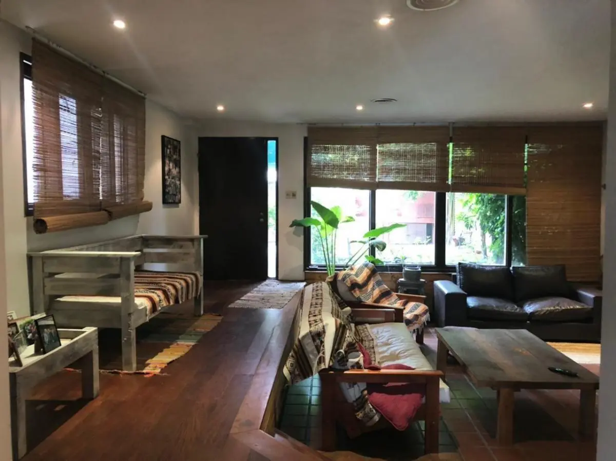 Casa en venta - 5 Dormitorios 4 Baños - Villa Riachuelo 2