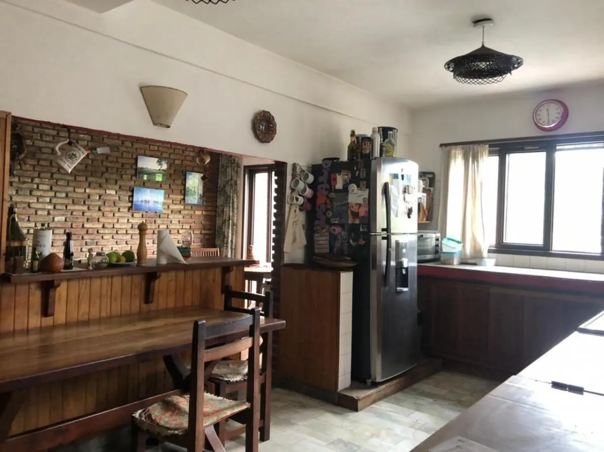 Casa en venta - 5 Dormitorios 4 Baños - Villa Riachuelo 5