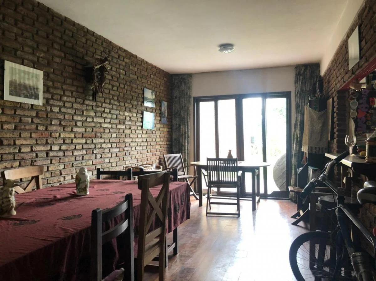 Foto de Casa en venta - 5 Dormitorios 4 Baños - Villa Riachuelo, imagen 4