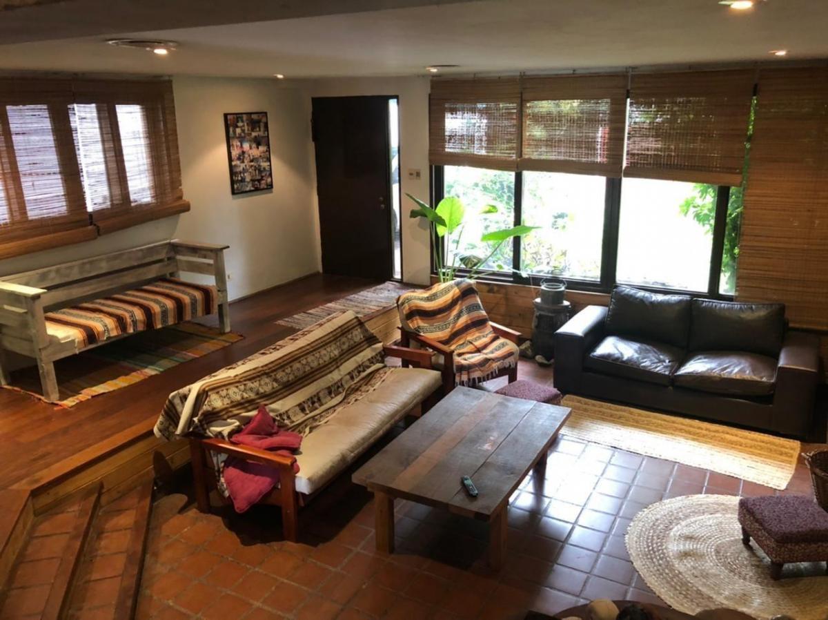 Casa en venta - 5 Dormitorios 4 Baños - Villa Riachuelo