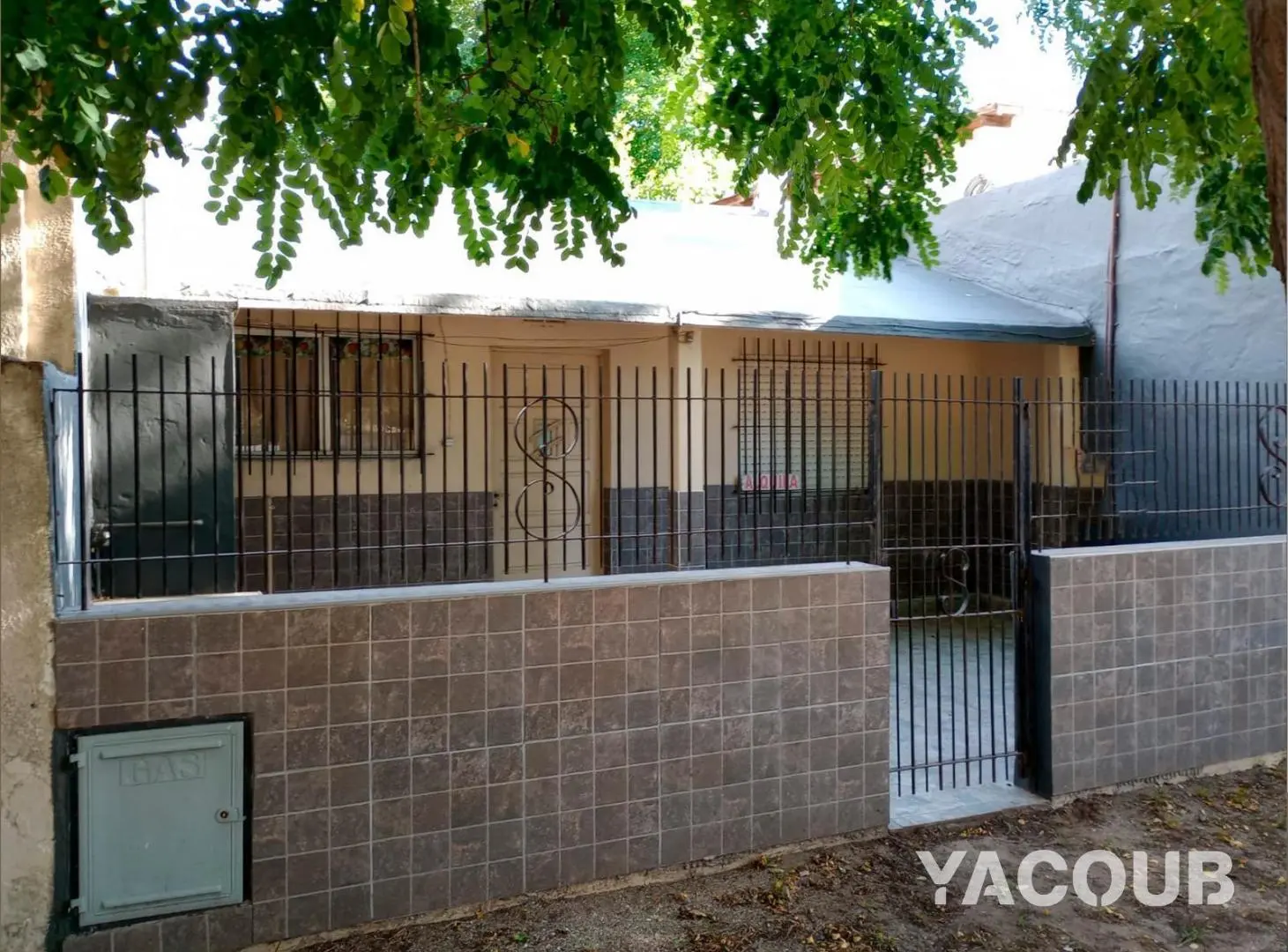 Casa en venta - 2 Dormitorios 1 Baño - San Clemente del Tuyú 2