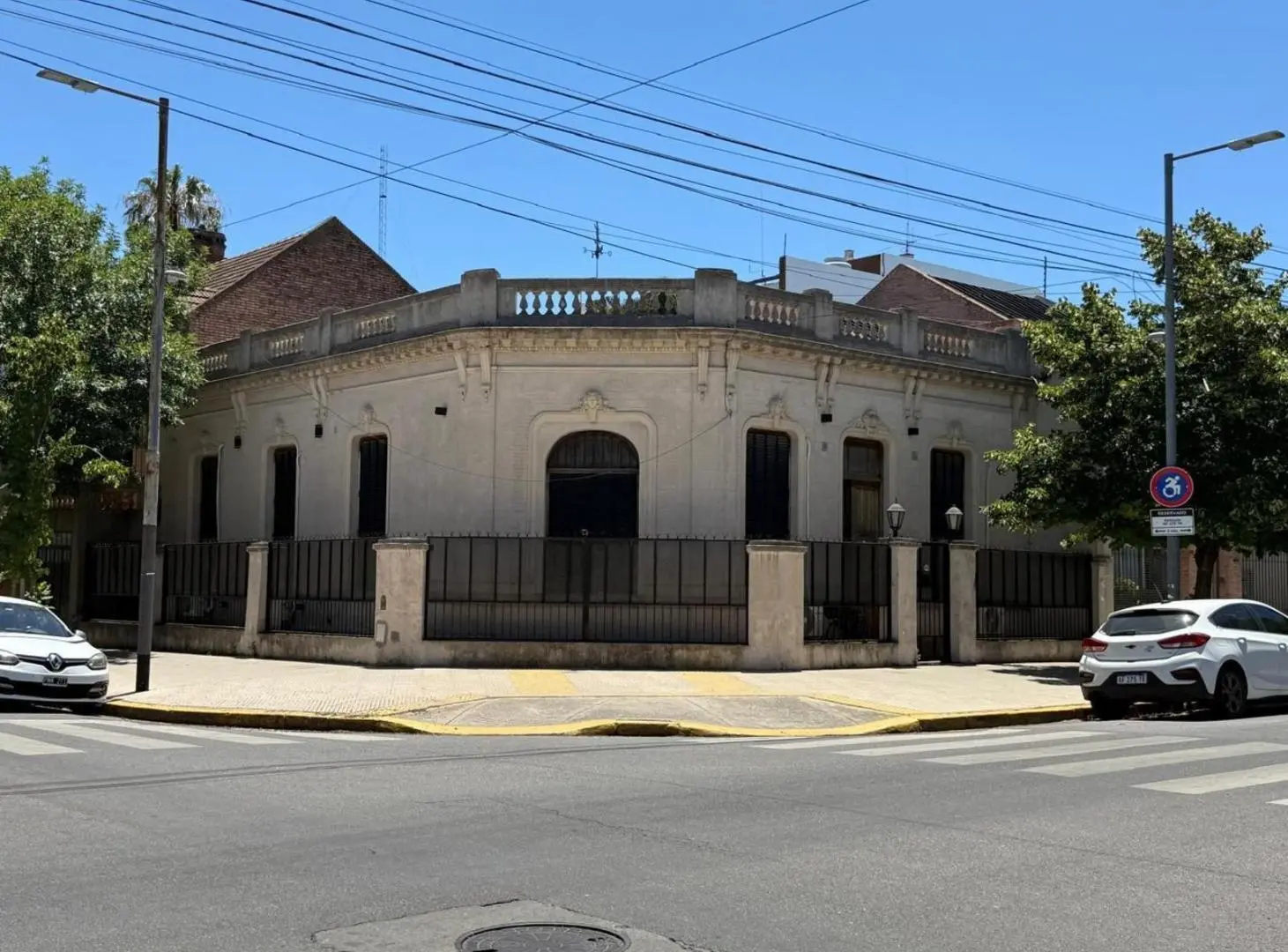 Casa en venta - 2 Dormitorios 2 Baños - Villa Devoto 1