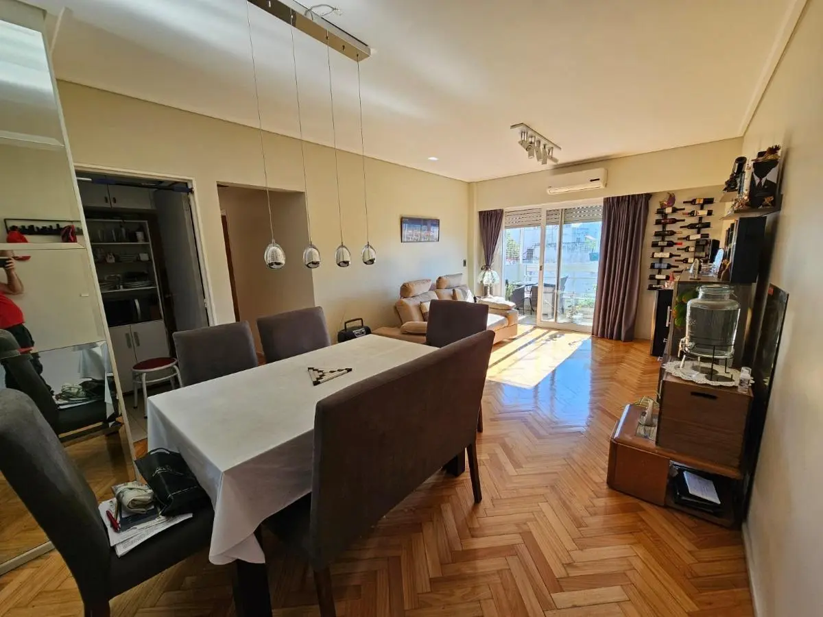Departamento en venta - 2 Dormitorios 1 Baño - Cochera - 69Mts2 - Palermo 2