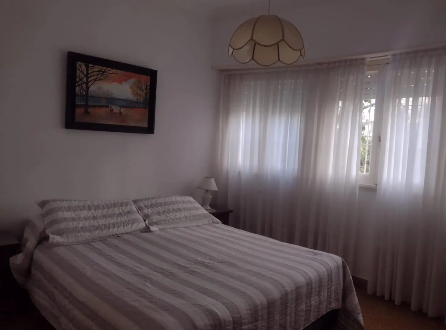 Casa en alquiler temporal - 3 Dormitorios 2 Baños - Miramar 2