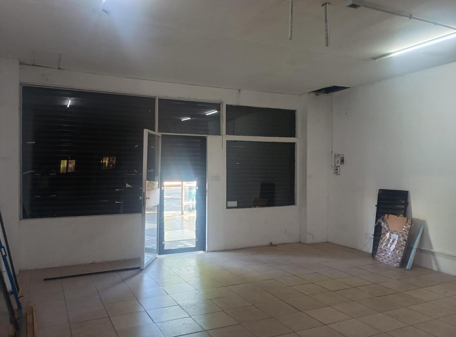 Local Comercial en alquiler - 2 Oficinas - Congreso