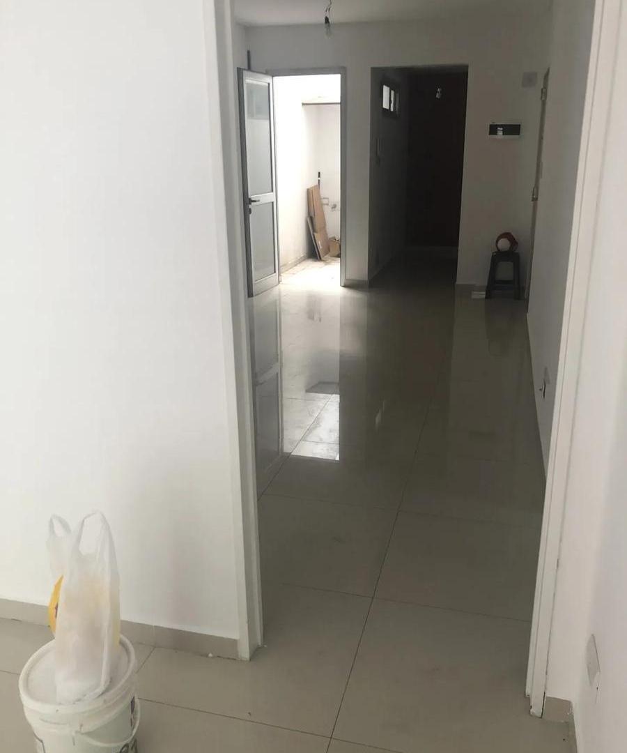 Departamento en alquiler - 1 Dormitorio 2 Baños - Parque Centenario