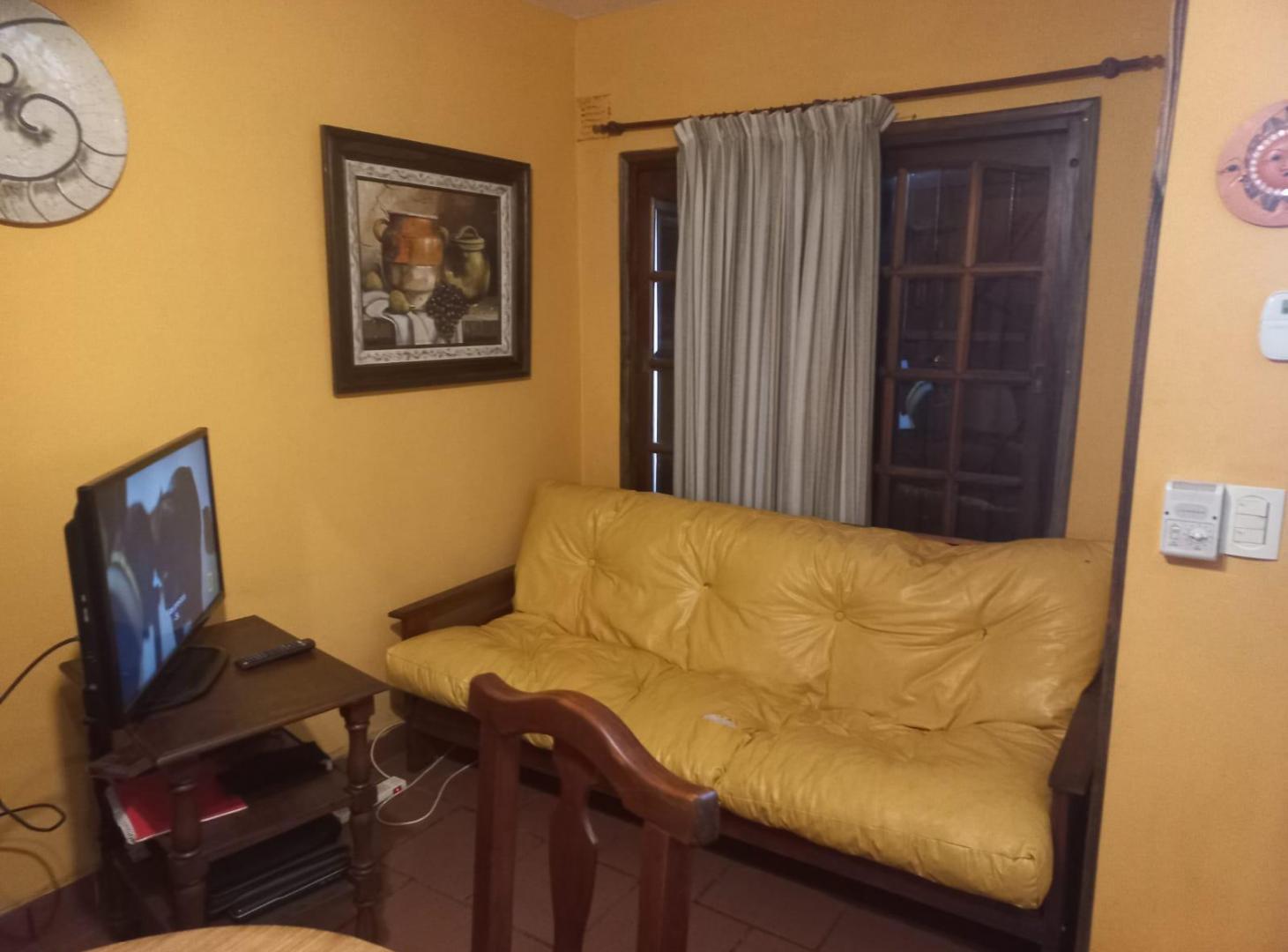 Foto de Casa en venta - 2 Dormitorios 4 Baños - Villa Gesell, imagen 2