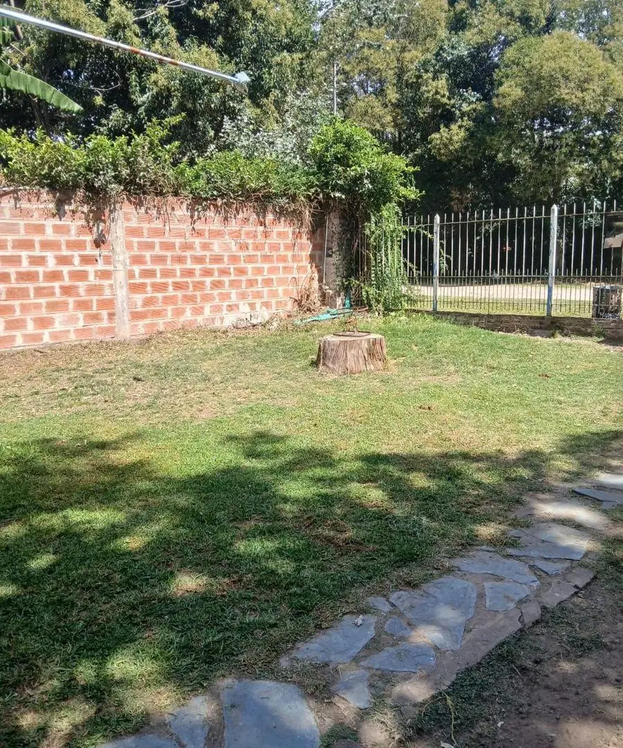 Casa en venta - 3 Dormitorios 2 Baños - Merlo 2