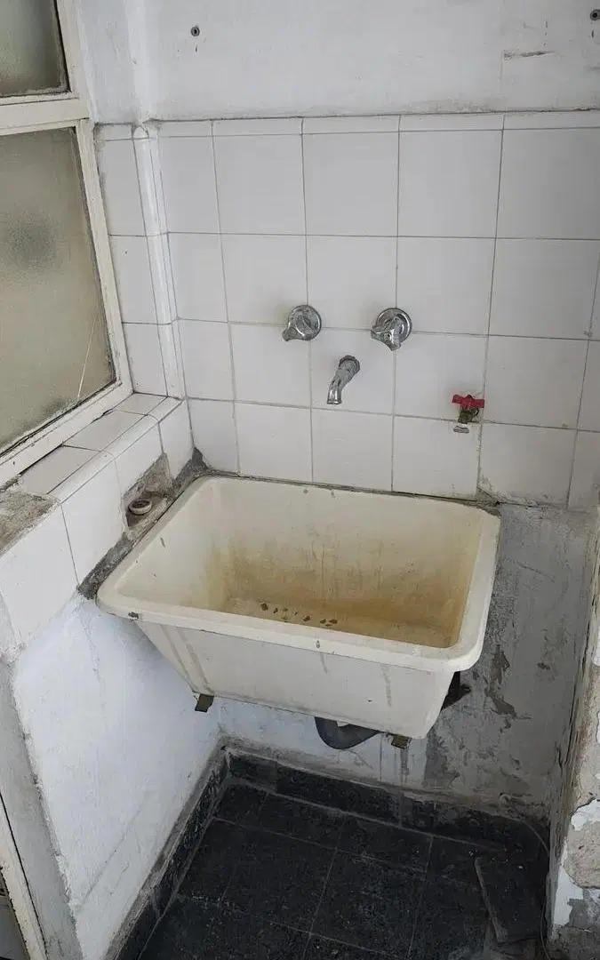 Departamento en venta - 2 Dormitorios 1 Baño - Lomas de Zamora 2