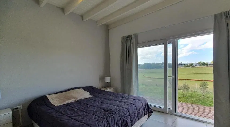 Casa en venta - 5 Dormitorios 4 Baños - Pinamar 4