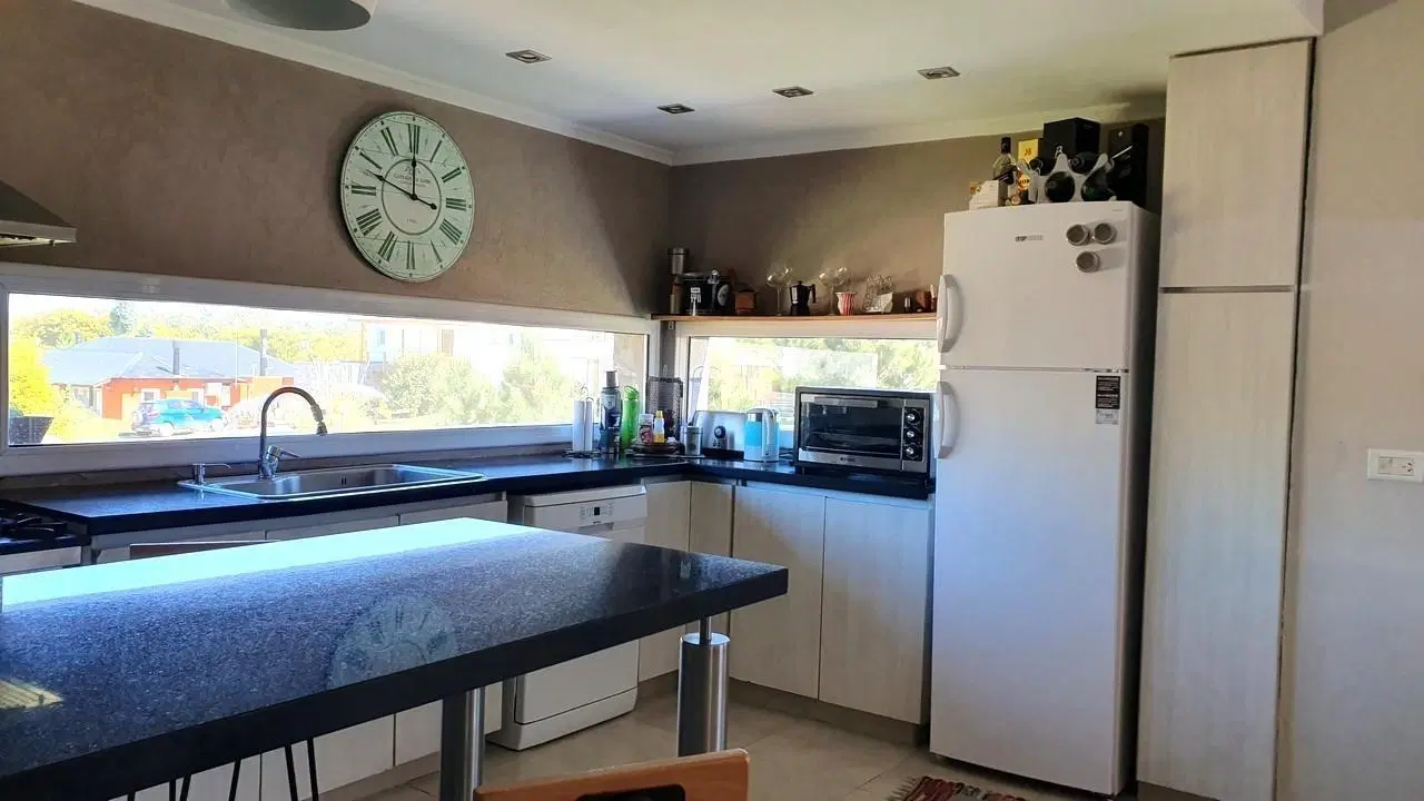 Casa en venta - 4 Dormitorios 2 Baños - Deportivo I 4